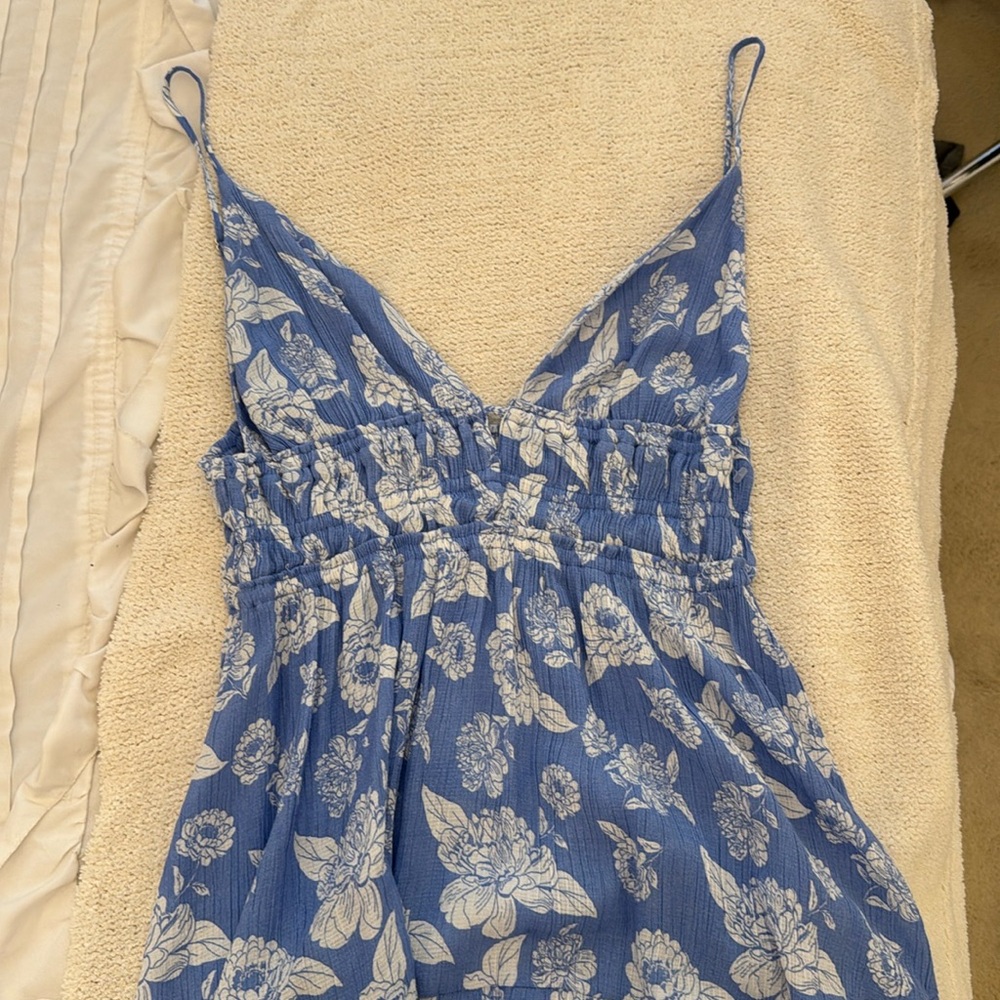 boutique blue and white floral mini dress